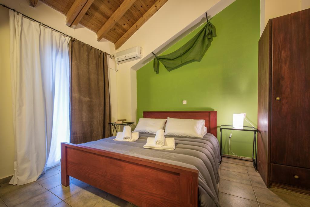 Pansion Porto Tsi Ostrias Lejlighedshotel Keri Værelse billede